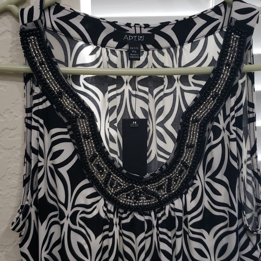 Dress - Picture 2 of 3